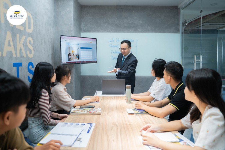 một giờ học ielts tại trung tâm ielts city