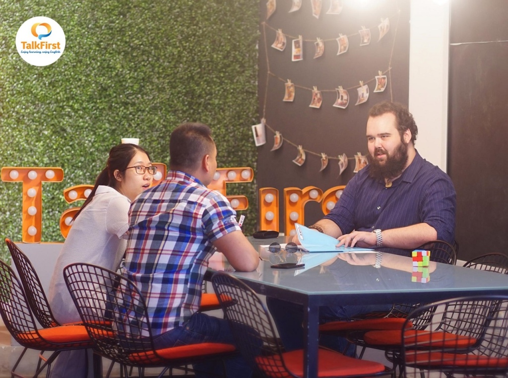 Trung tâm luyện thi IELTS TalkFirst